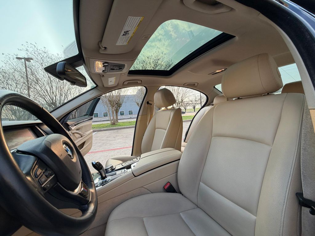 2015 BMW 5 Series Image 23