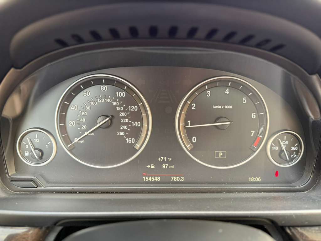 2015 BMW 5 Series Image 24