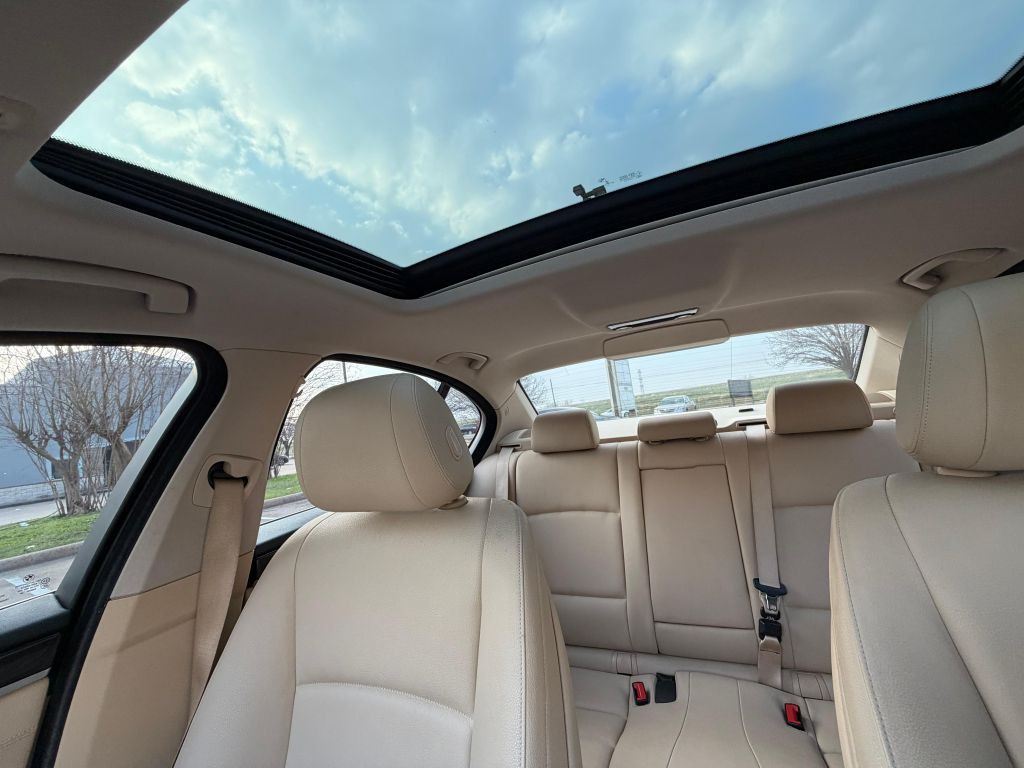 2015 BMW 5 Series Image 27