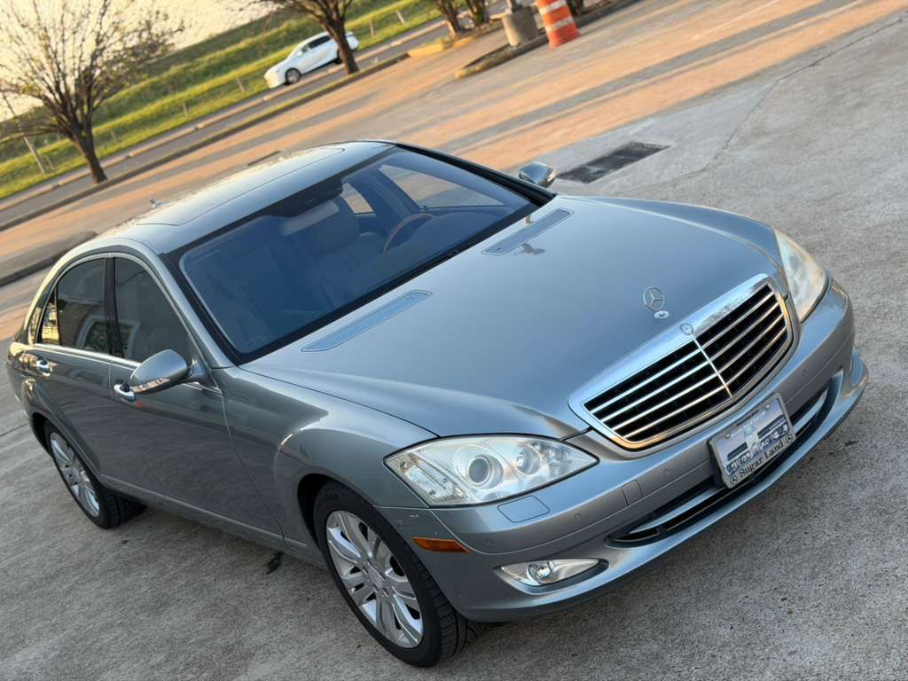 2008 Mercedes-Benz S-Class Image 2