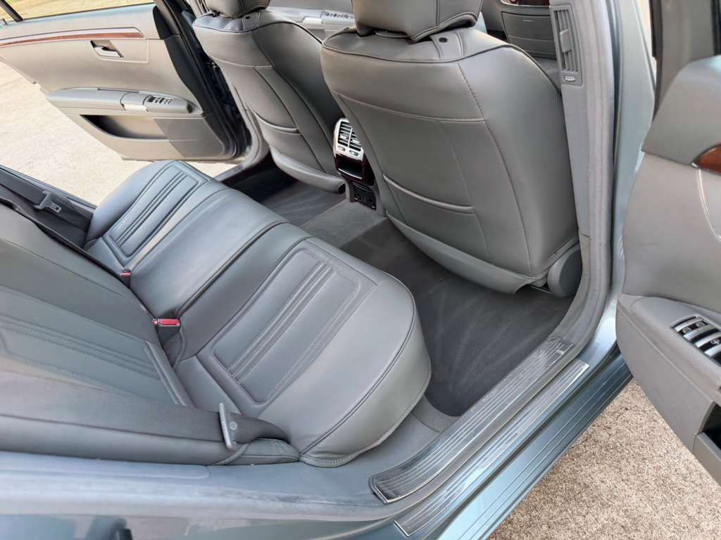 2008 Mercedes-Benz S-Class Image 15