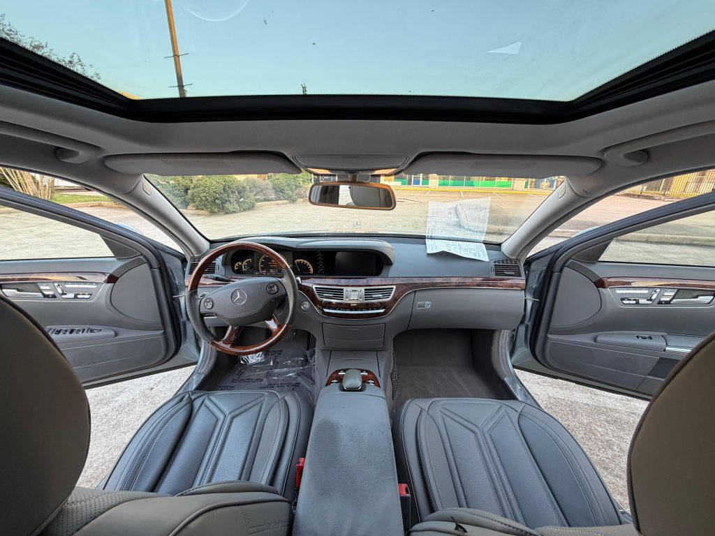 2008 Mercedes-Benz S-Class Image 17