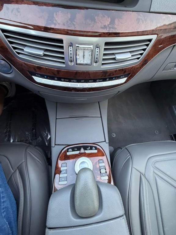 2008 Mercedes-Benz S-Class Image 19
