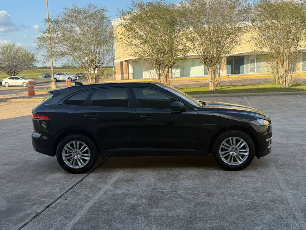2018 Jaguar F-PACE Image 8