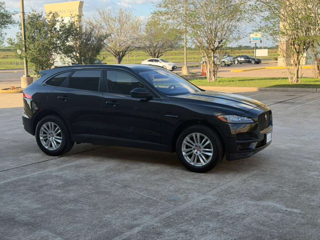 2018 Jaguar F-PACE Image 9