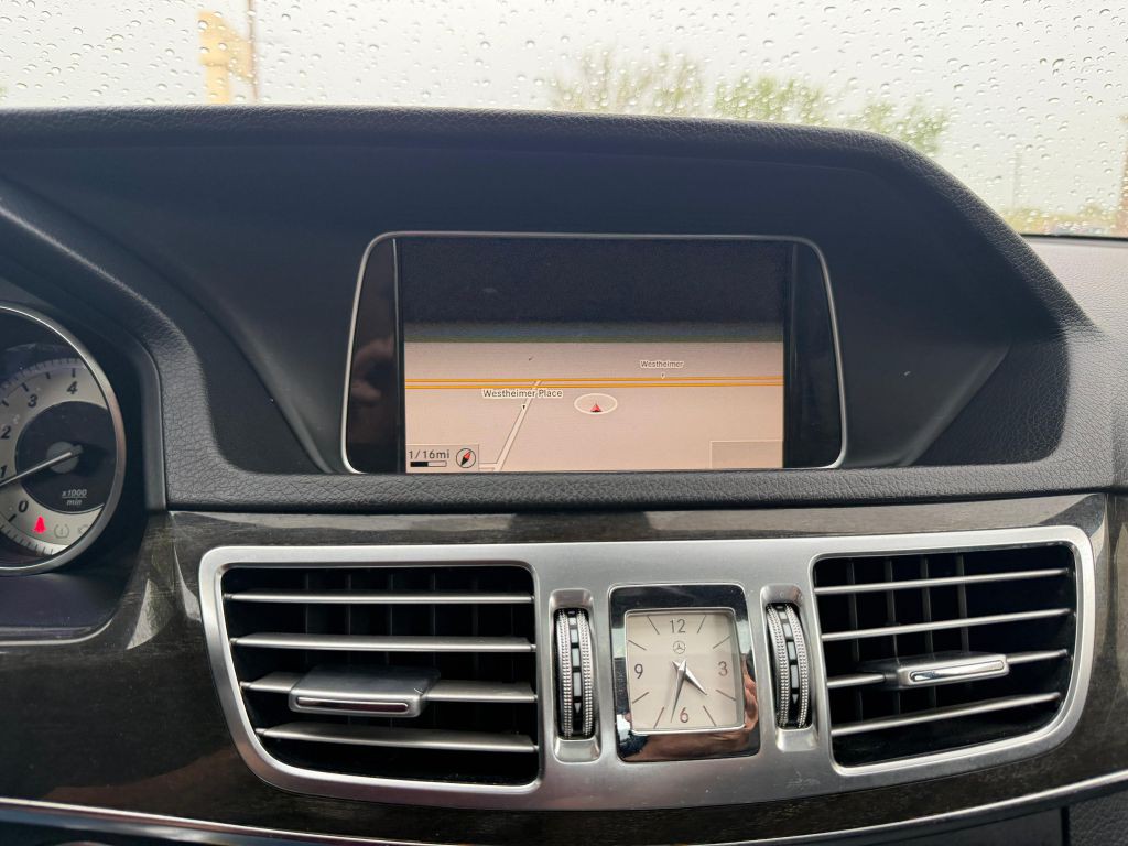 2014 Mercedes-Benz E-Class Image 17