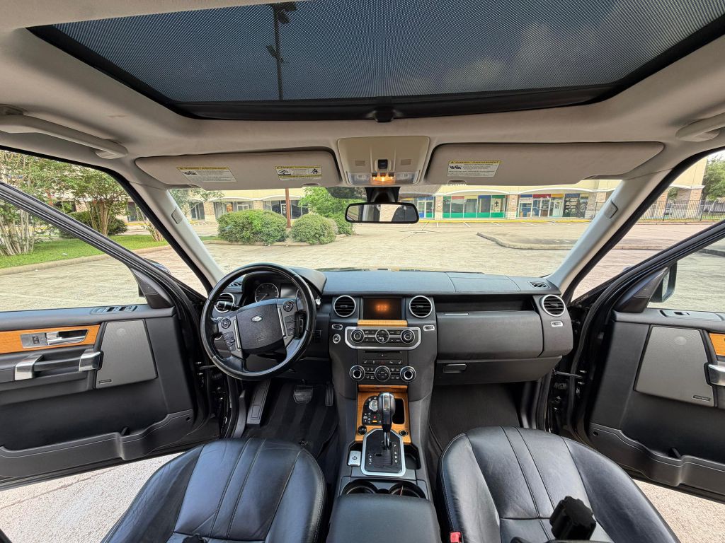 2013 Land Rover LR4 Image 16