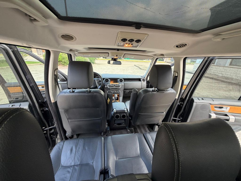 2013 Land Rover LR4 Image 19