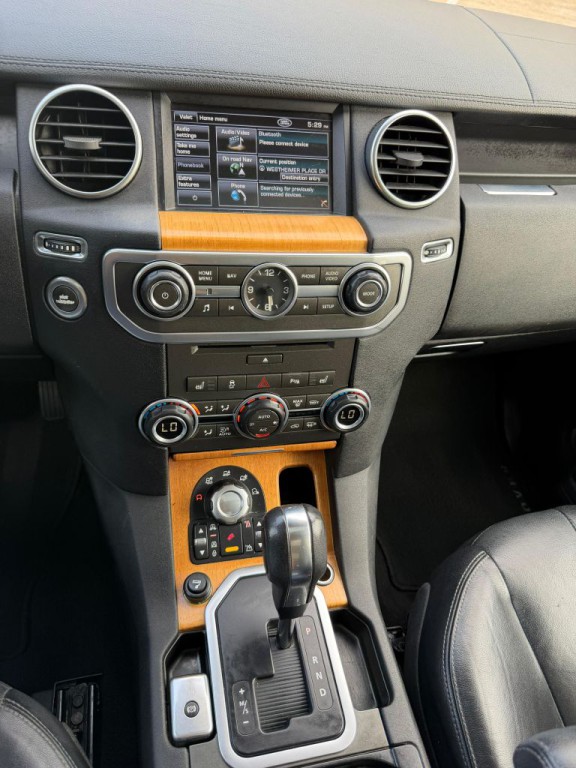 2013 Land Rover LR4 Image 20