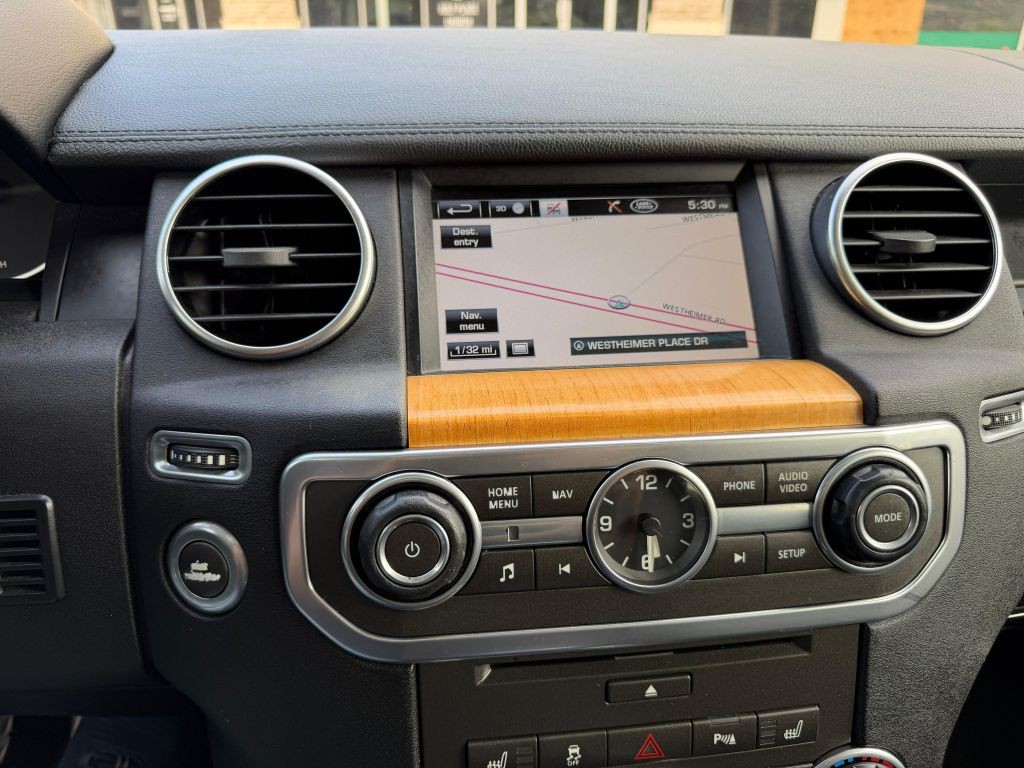 2013 Land Rover LR4 Image 24