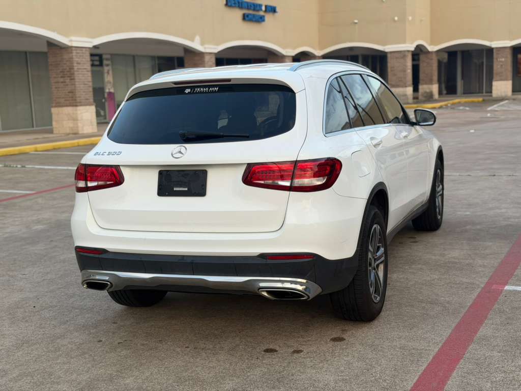 2016 Mercedes-Benz GLC-Class Image 6