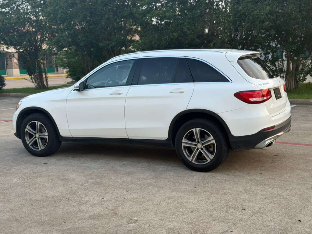 2016 Mercedes-Benz GLC-Class Image 11