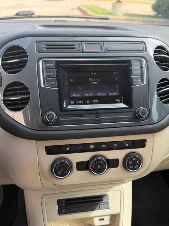 2016 Volkswagen Tiguan Image 17