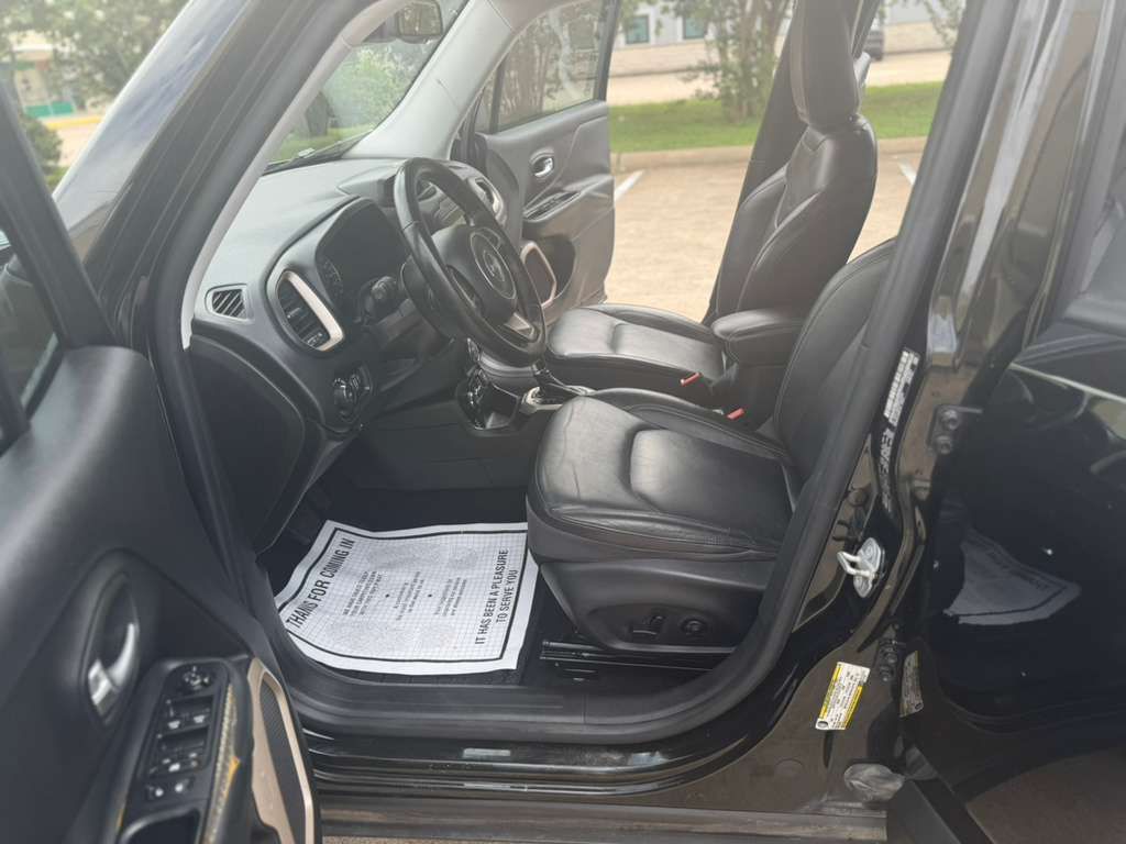 2015 Jeep Renegade Image 11