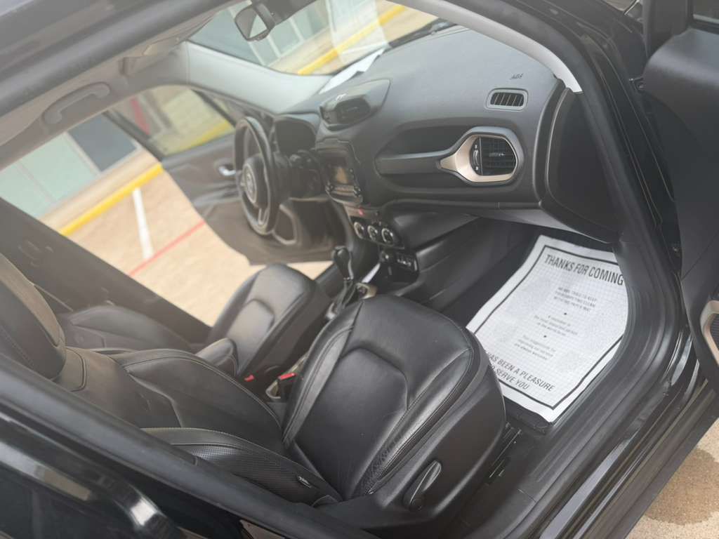 2015 Jeep Renegade Image 14