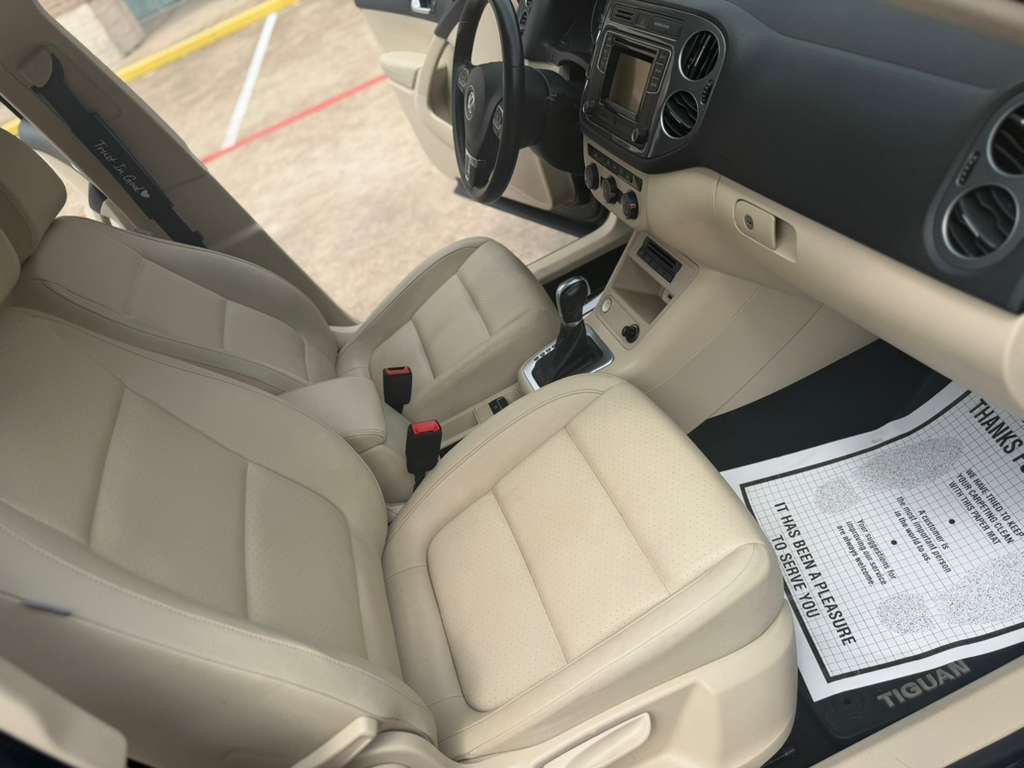 2016 Volkswagen Tiguan Image 12