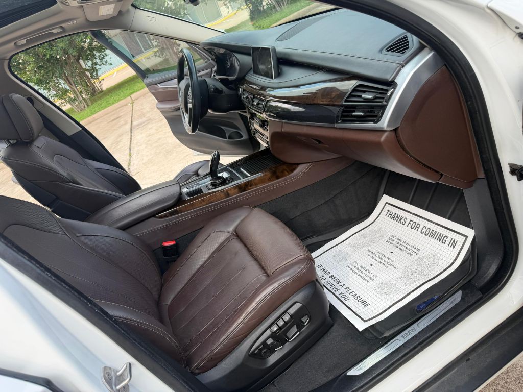 2015 BMW X5 Image 18