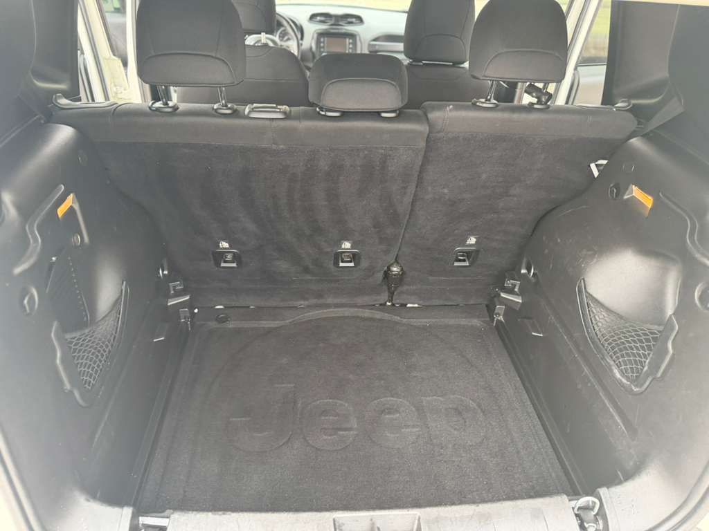 2017 Jeep Renegade Image 11