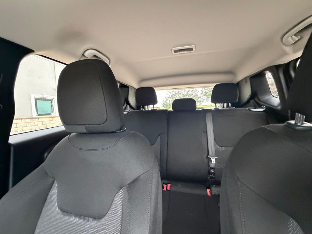 2017 Jeep Renegade Image 20