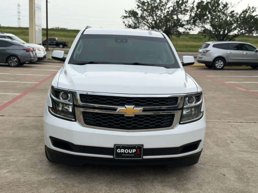 2019 Chevrolet Suburban Image 2