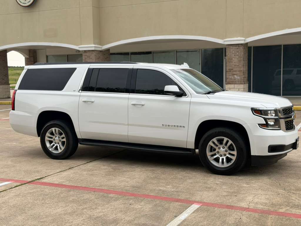 2019 Chevrolet Suburban Image 4