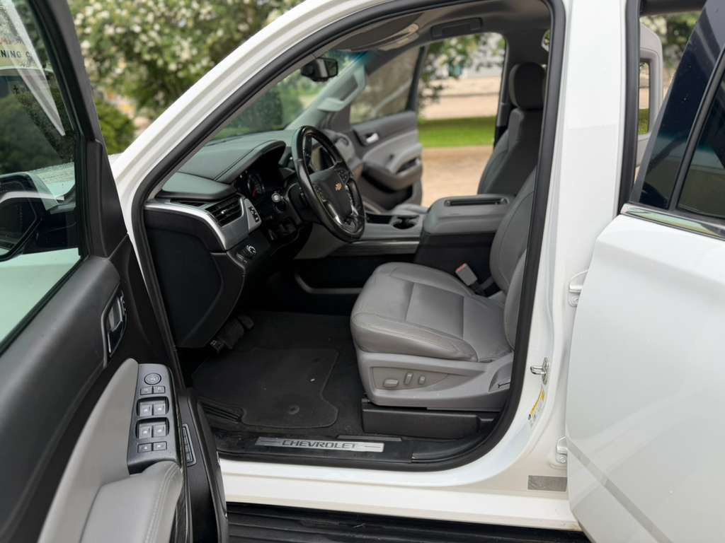 2019 Chevrolet Suburban Image 14