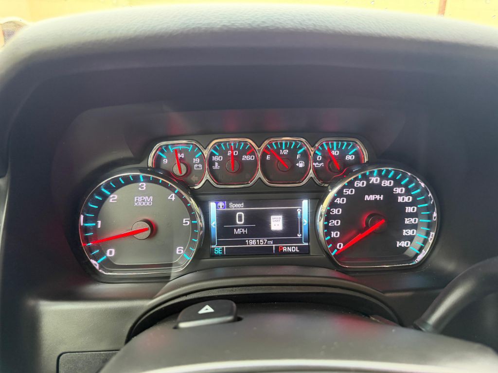 2019 Chevrolet Suburban Image 21