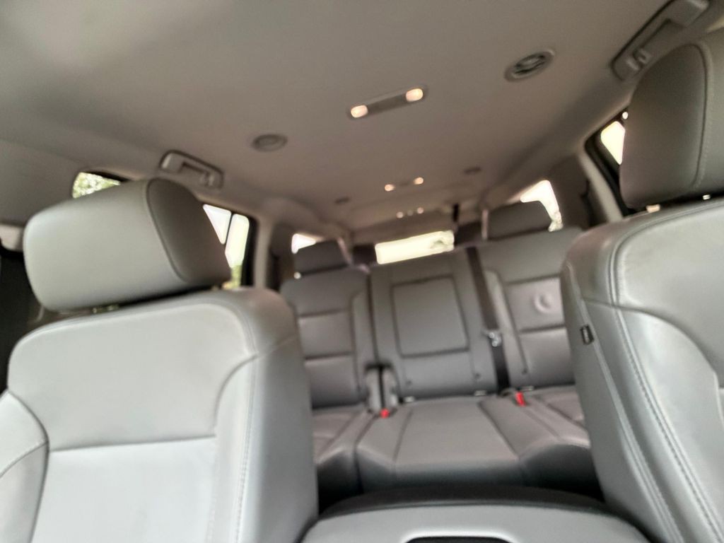 2019 Chevrolet Suburban Image 22