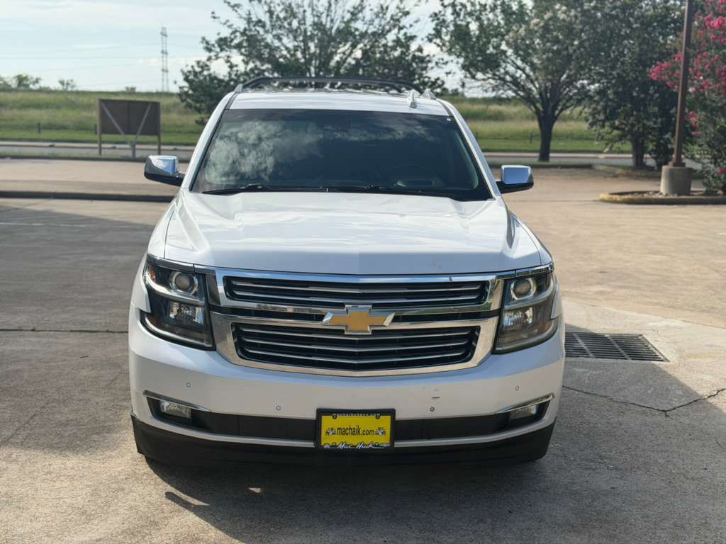 2016 Chevrolet Suburban Image 2