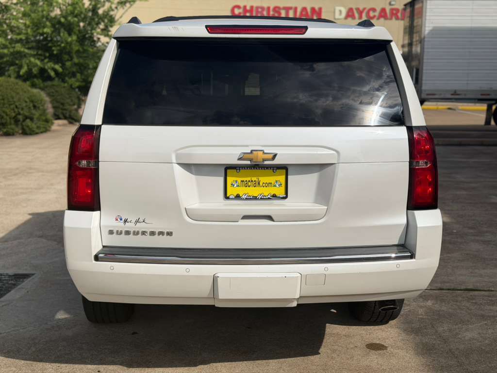 2016 Chevrolet Suburban Image 7