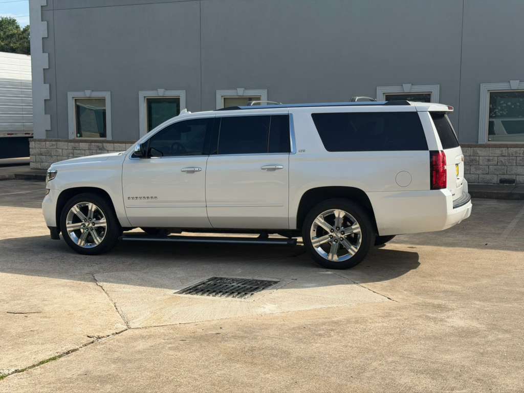 2016 Chevrolet Suburban Image 9