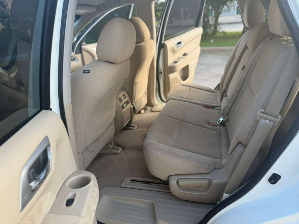 2014 Nissan Pathfinder Image 12
