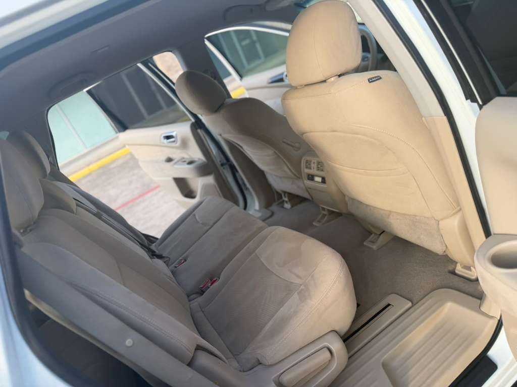 2014 Nissan Pathfinder Image 13