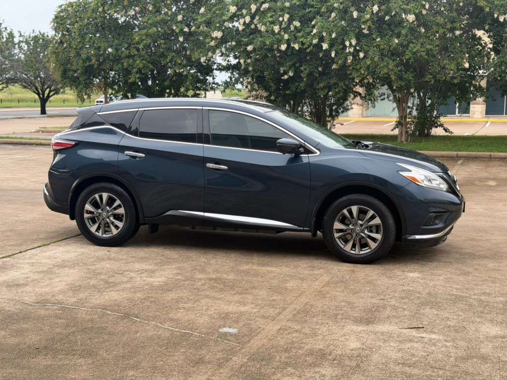 2017 Nissan Murano Image 2
