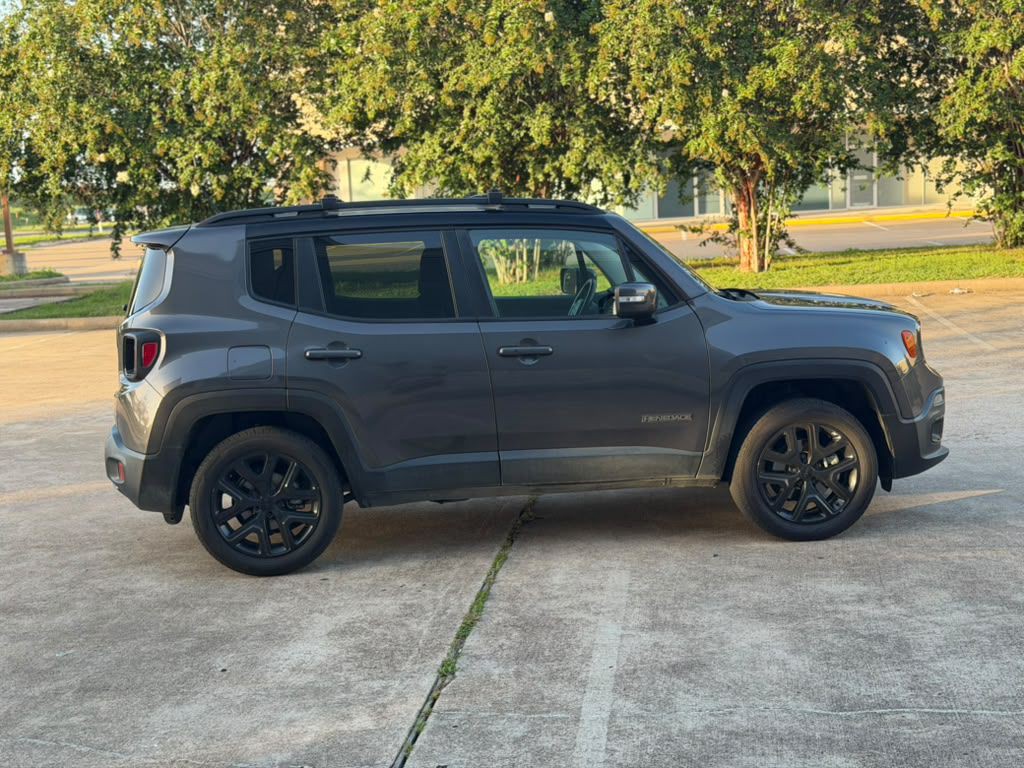 2016 Jeep Renegade Image 5