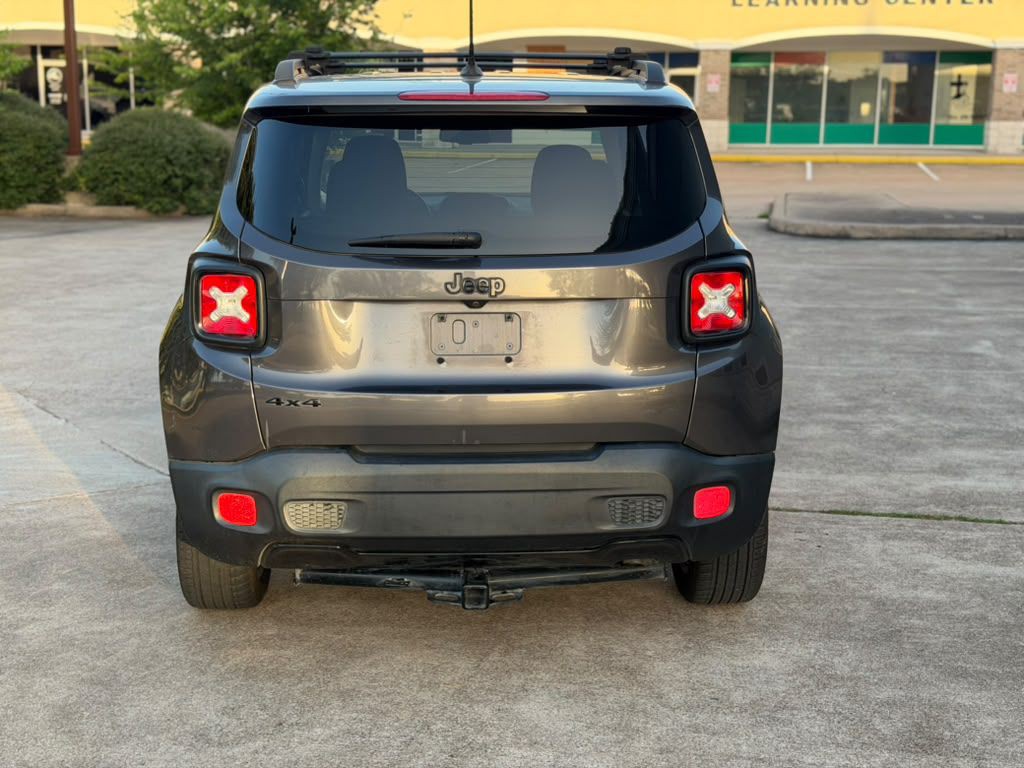 2016 Jeep Renegade Image 8