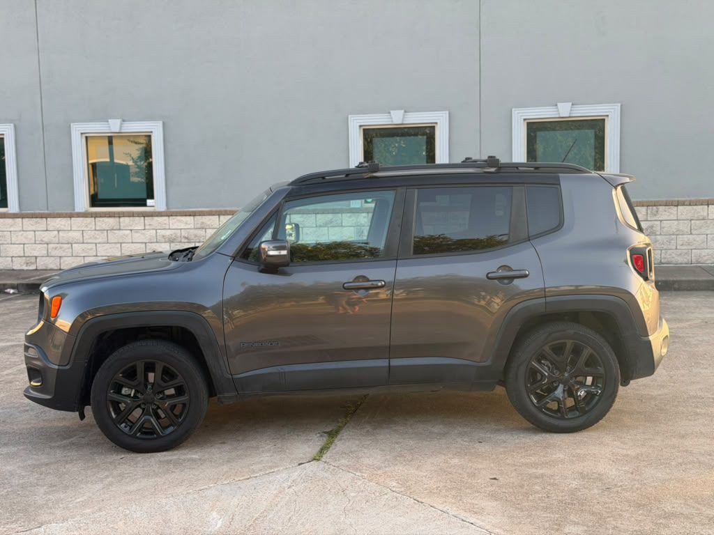 2016 Jeep Renegade Image 11