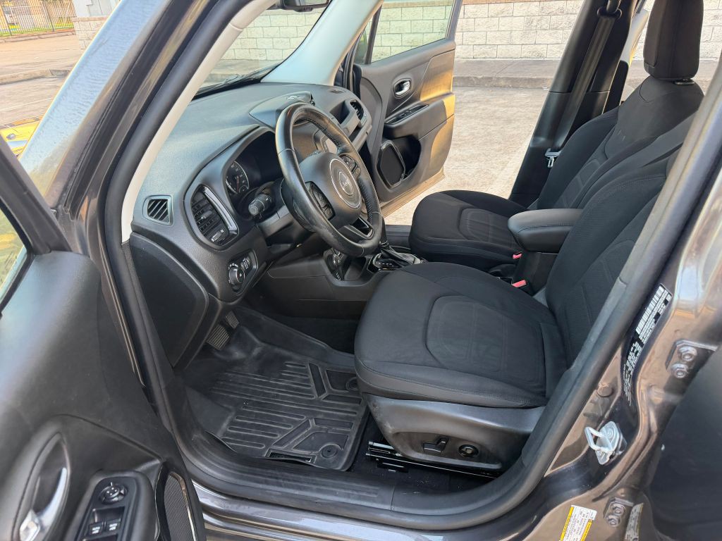 2016 Jeep Renegade Image 12