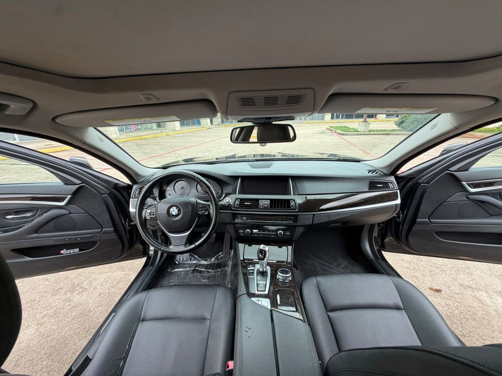 2015 BMW 5 Series Image 16
