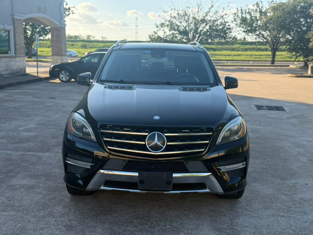 2012 Mercedes-Benz M-Class Image 2