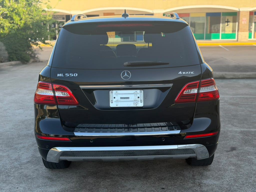 2012 Mercedes-Benz M-Class Image 8