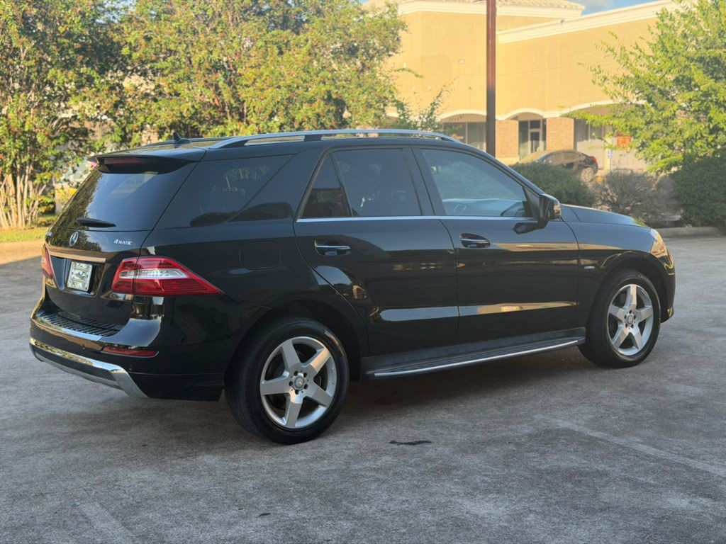 2012 Mercedes-Benz M-Class Image 10