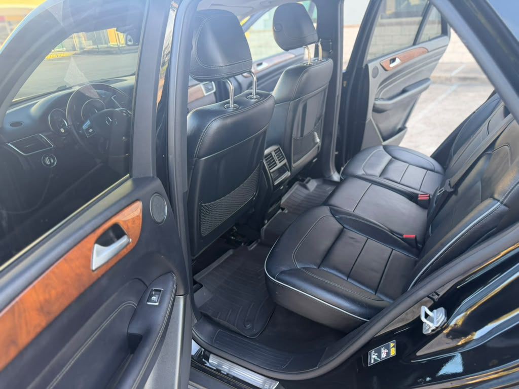 2012 Mercedes-Benz M-Class Image 12