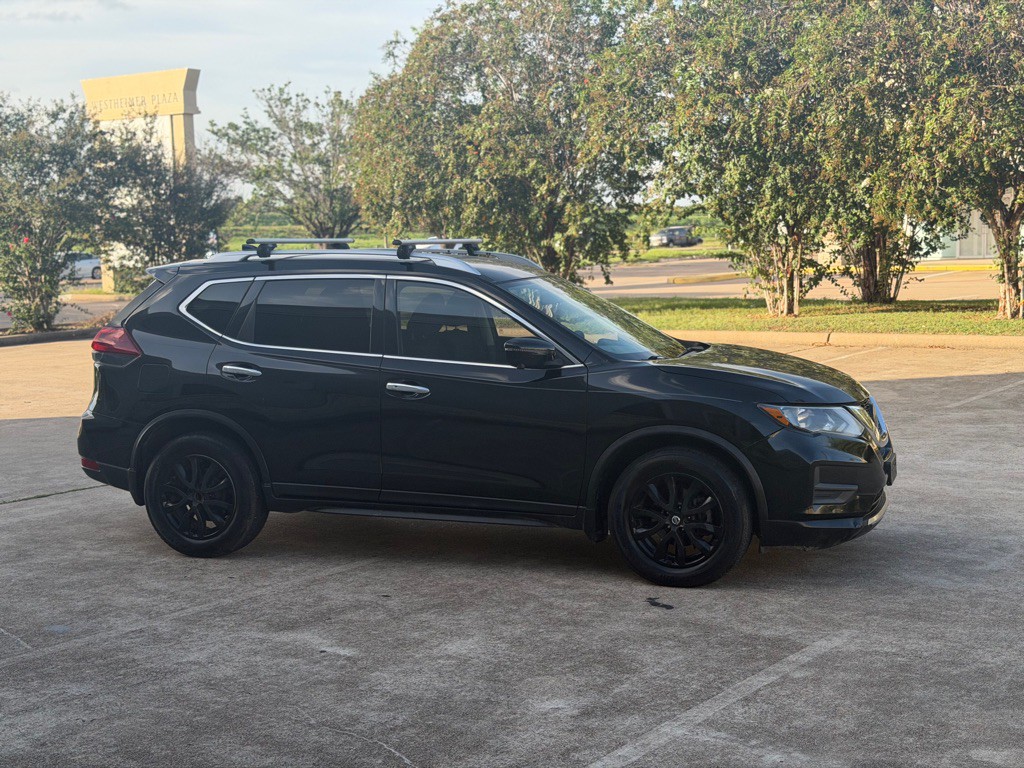 2018 Nissan Rogue Image 4