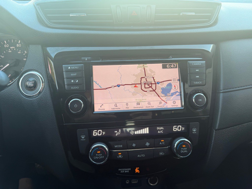 2018 Nissan Rogue Image 18