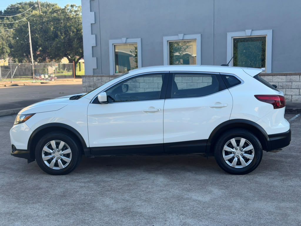 2019 Nissan Rogue Image 13