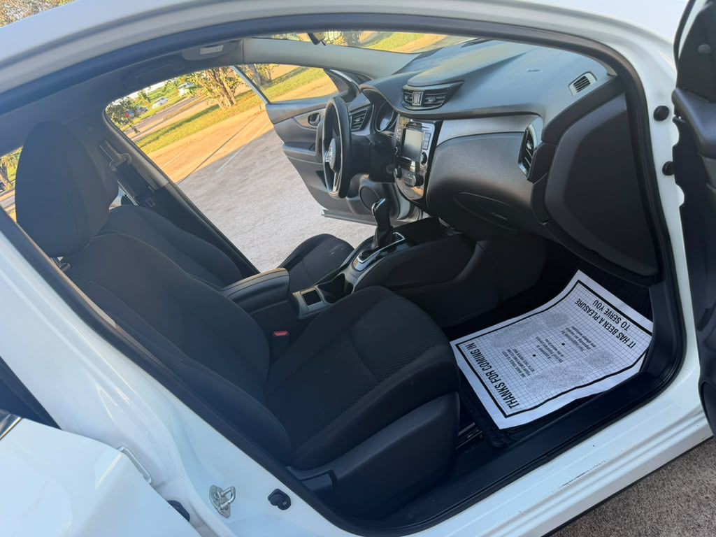 2019 Nissan Rogue Image 14