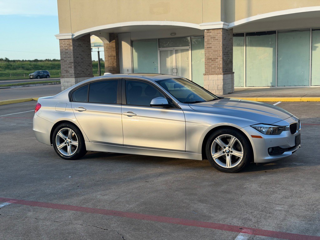 2014 BMW 3 Series Image 4