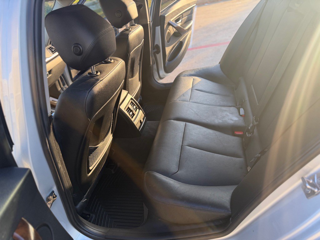 2014 BMW 3 Series Image 13