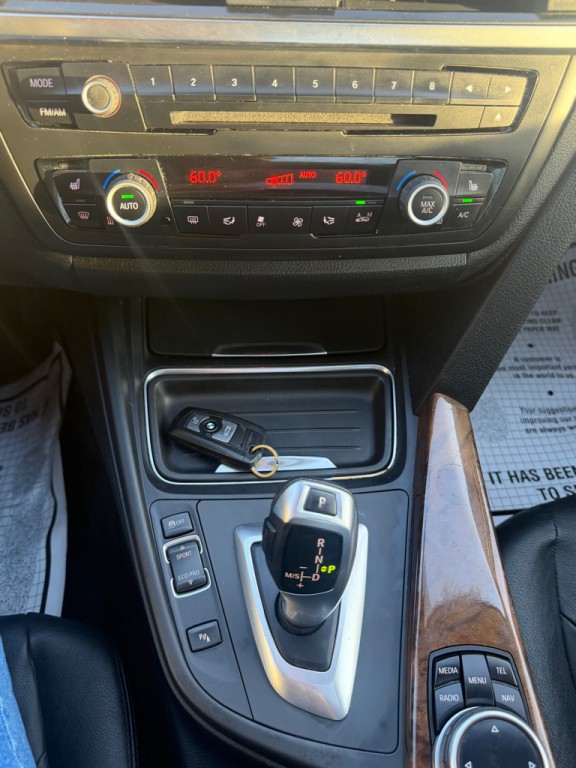 2014 BMW 3 Series Image 19